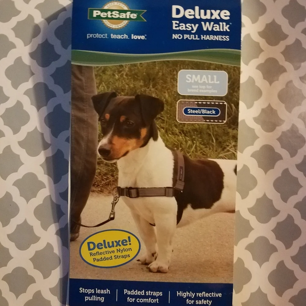 Petsafe No Pull Harness Small NWOT Attached